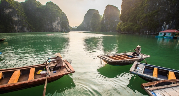 Great ways to see Halong bay, Lan Ha and Bai Tu Long Gulf